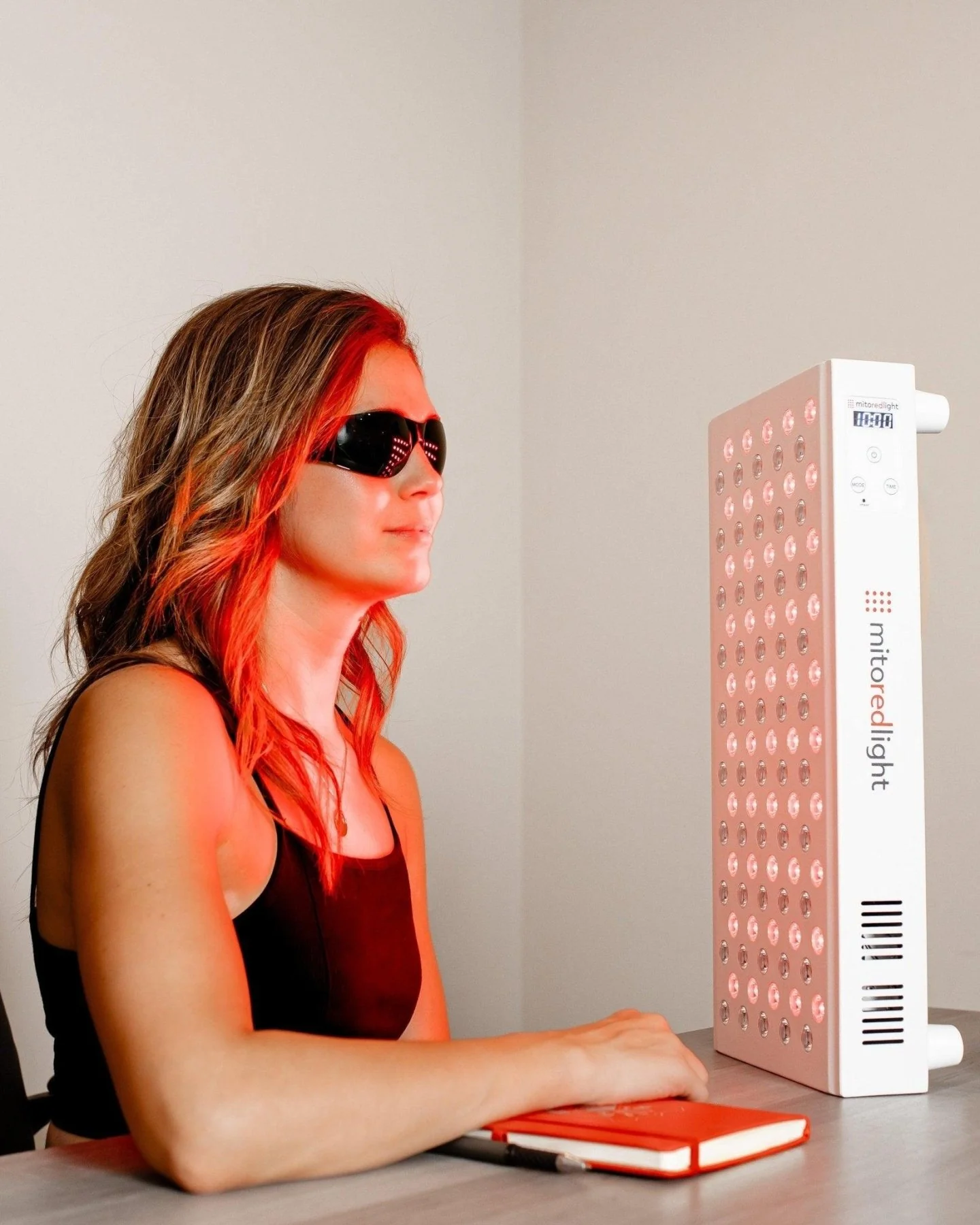 MitoMID 2.0 | Red Light Therapy Panel - Image 4
